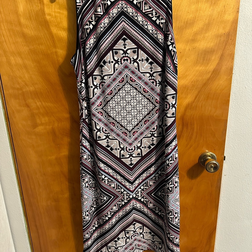White House Black Market Black and White Sleeveless Sheath Maxi Dress